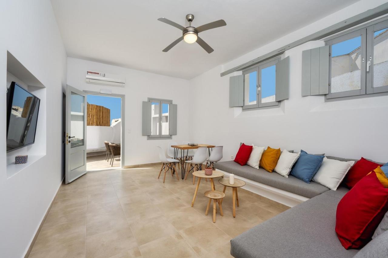 Astivi Santorini Apartments Pýrgos Eksteriør bilde