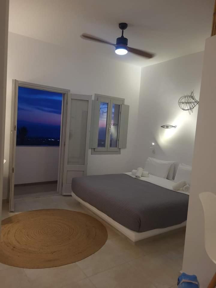 Astivi Santorini Apartments Pýrgos Eksteriør bilde